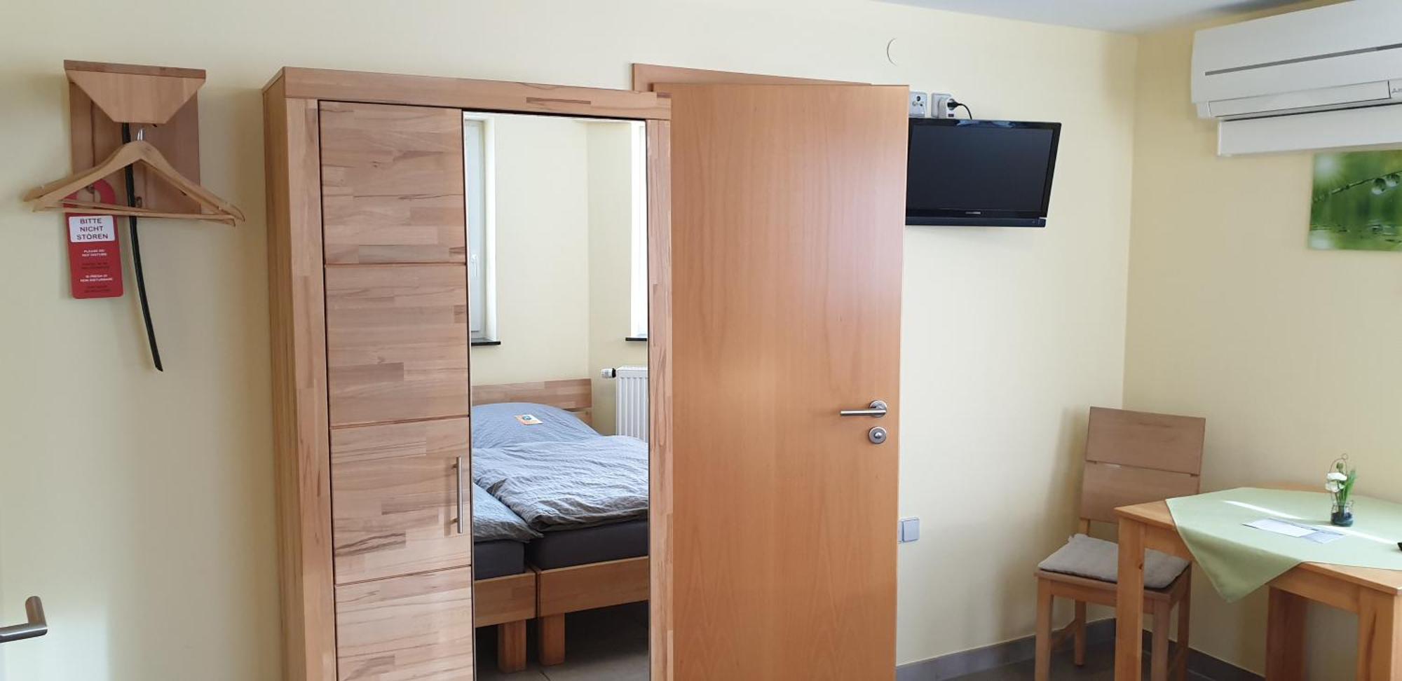 Gaestezimmer , Pension Wauri Waldenbuch Exterior foto