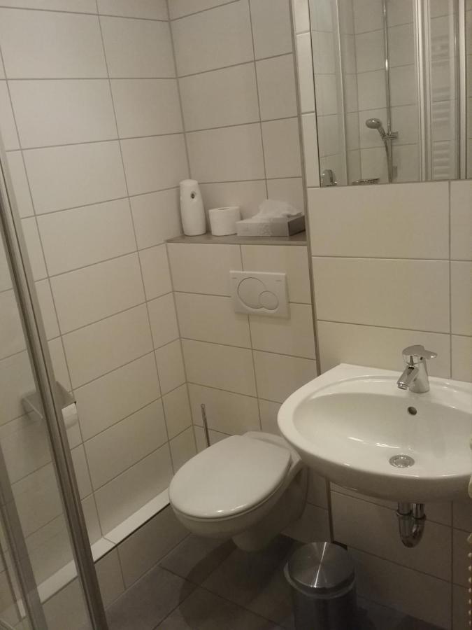Gaestezimmer , Pension Wauri Waldenbuch Exterior foto